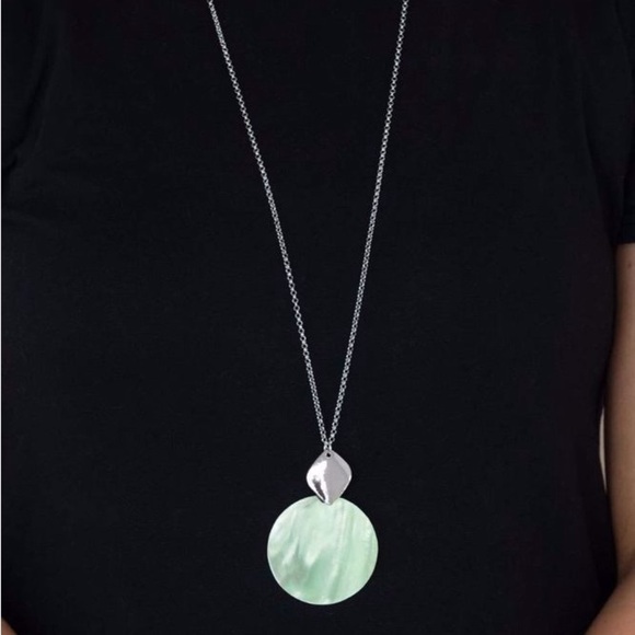 Tidal Tease - Green Necklace - Picture 2 of 3